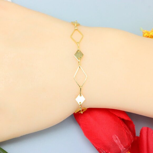 "Elegant & Trendy Bracelet, A Perfect Gift for Women, Thoughtful, EVCH1848 - Picture 6 of 10